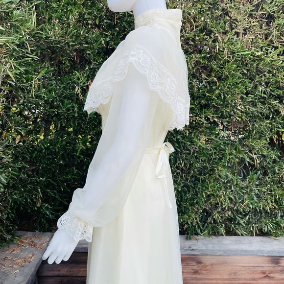 Vintage 1970’s Prairie Wedding Dress - Picture 9 of 14